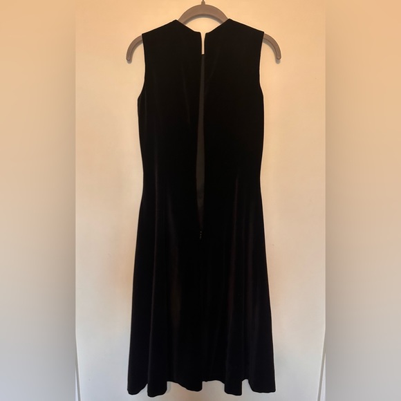 Taste Luxury Humor - BARNEYS New York - Black Velvet A-line Midi Dress - Picture 8 of 11